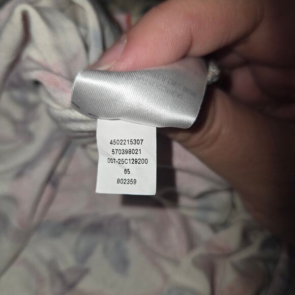 Chico’s Size 3 Floral V Neck Travel Stretch Top XL Garden Print - Picture 4 of 8